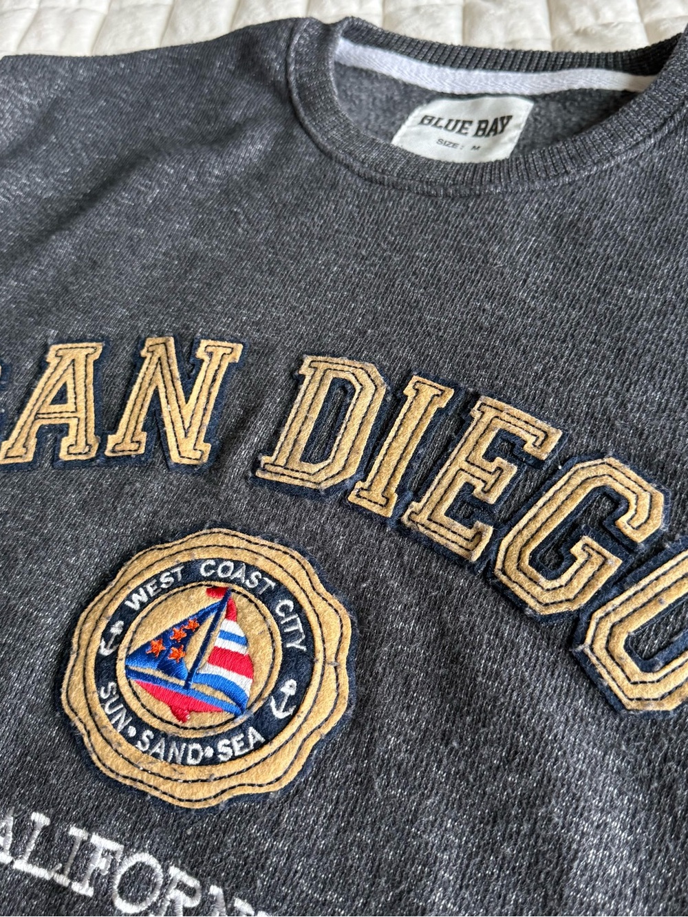Vintage San Diego California "West Coast City" Sailboat Sweatshirt Men’s Medium